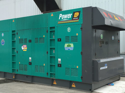 秦州升级发电机组的过程中需要注意哪些安全事项？