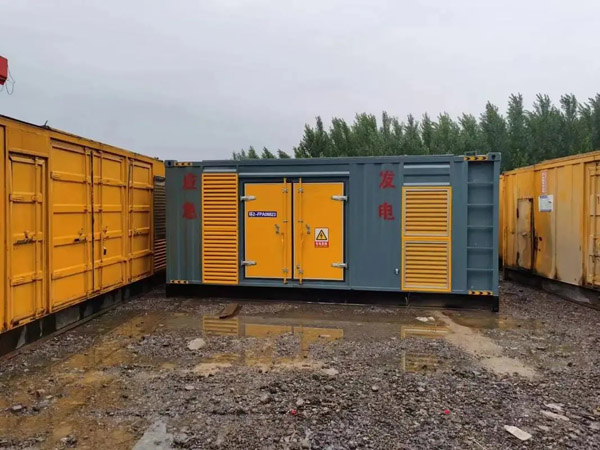 秦州柴油发电机如何判断干式空气滤清器是否需要更换？