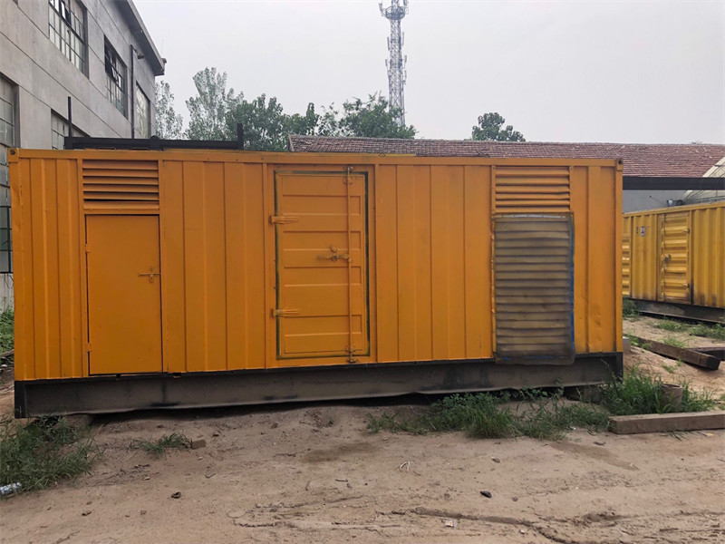 秦州发电机出租进行负载测试时，电瓶电量不足的具体判断标准是什么？