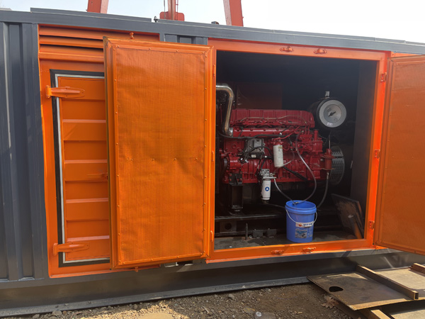 秦州柴油发电机组在高温环境下运行时需要注意哪些问题？